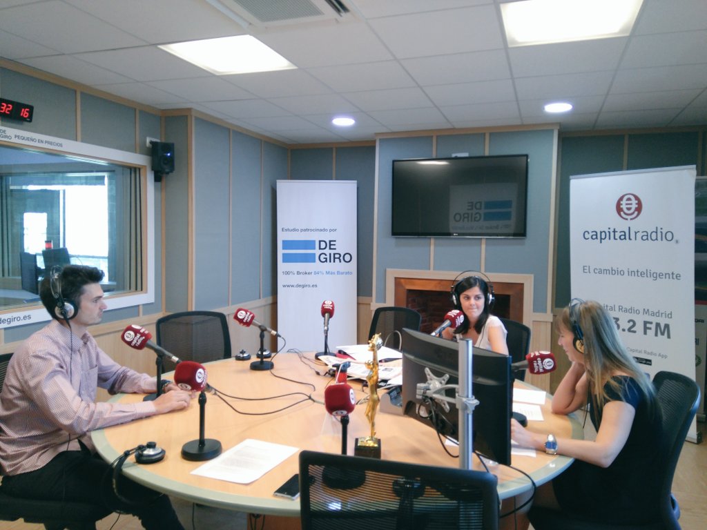 Referencia_2's tweet photo. ¿Conoces las ventajas del servicio que ofrece @llolloapp? Ahora #endirecto en #Referencia2Capital hablamos con @DonSergioAlonso 📻 https://t.co/LmYuqqLvCj