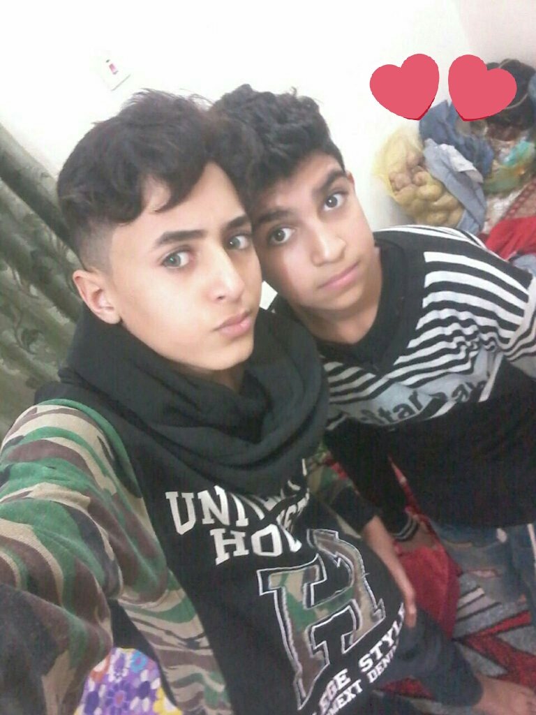 هذا انا واخي