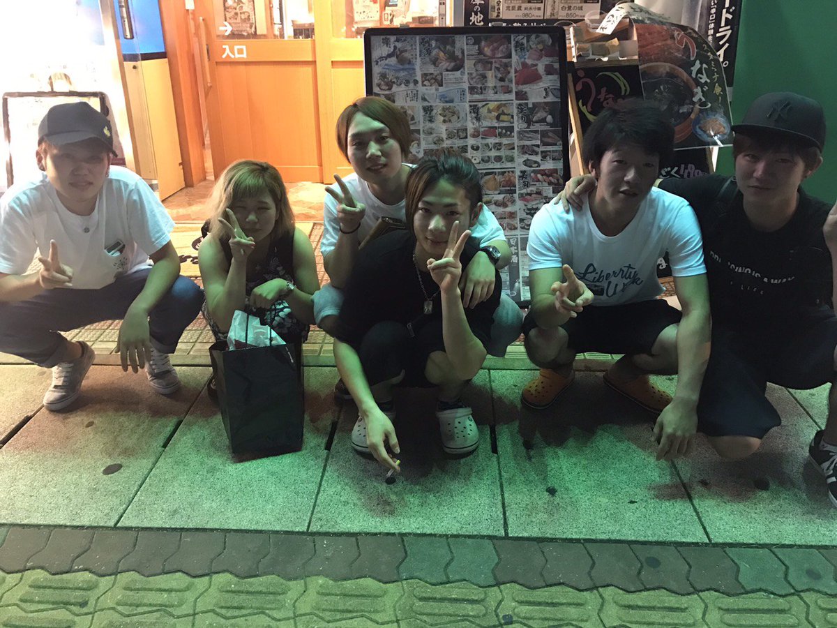 ryuya20141017's tweet photo. 今回の研修はとにかく飲みに行ったり遊びにいったりして💵💵💵が飛んでいく日々だったけどとっても楽しい時間を過ごせました！ほんと友達に感謝です😁
とりま次の研修まで会社をやめずにがんばろうかなww https://t.co/OBUNYu53GE