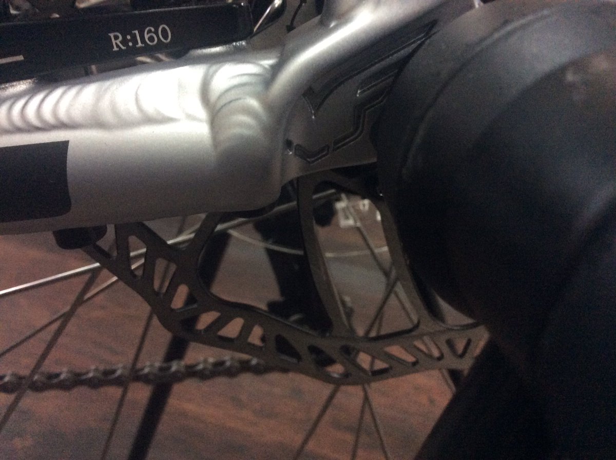 kanzakisenri's tweet photo. FELT VR60
最近人気が出てきてます。
エンドとかカッコいいし、シート集合部もカッコ良いのです。
人気出てくるのも納得のバイクなのですよ。
#FELT #VR60 https://t.co/AHAbtI50ME