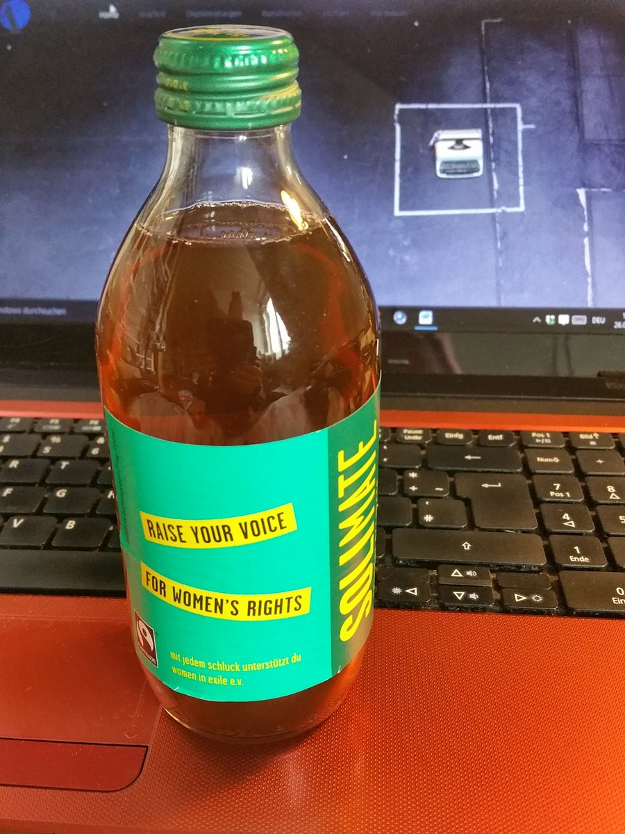 Aha_Text's tweet photo. "Raise your voice for women's rights." Gerade ein Paket erhalten. Voller Vorfreude, die #SoliMate endlich zu probieren. Danke @SOLIDRINKS https://t.co/QeBVzJGjtZ