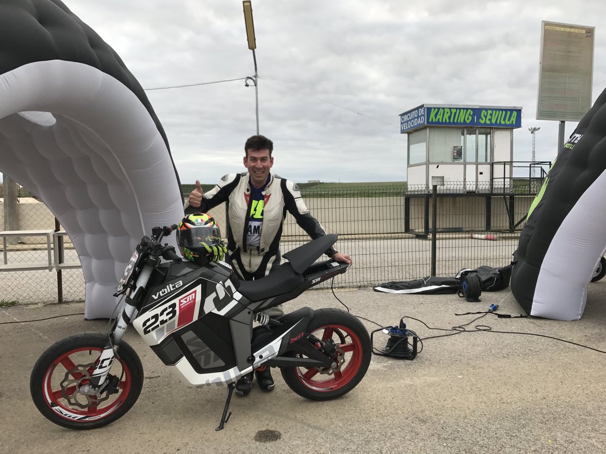 ecomobilityGWes's tweet photo. Este sábado (21h) tenemos #testdrive con las #VoltaSM #ZeroFXS y #MyPulseSM en @karting_sevilla donde presentaremos la #revolucióneléctrica https://t.co/dybQCiIkPw