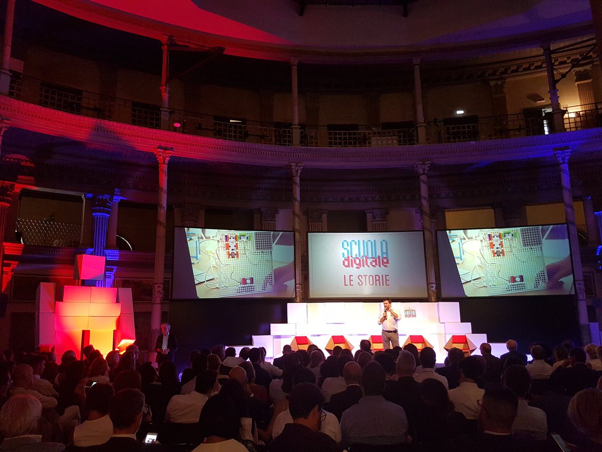 #ScuolaDigitale <a href="/danielebarca/">daniele barca</a> racconta l'esperienza degli atelier creativi realizzati con il #PNSD