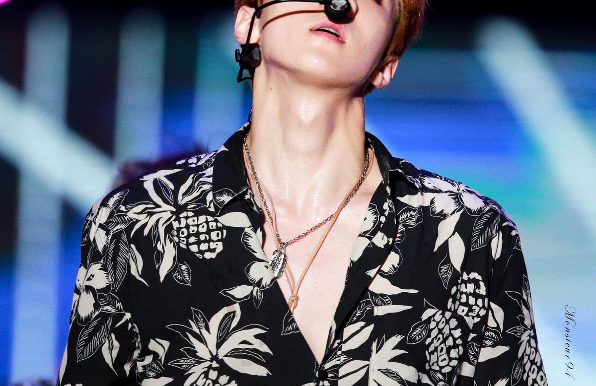 detailsoseh's tweet photo. - lips;
- neck;
- collarbones;
- jaw; https://t.co/5E4psQioRR
