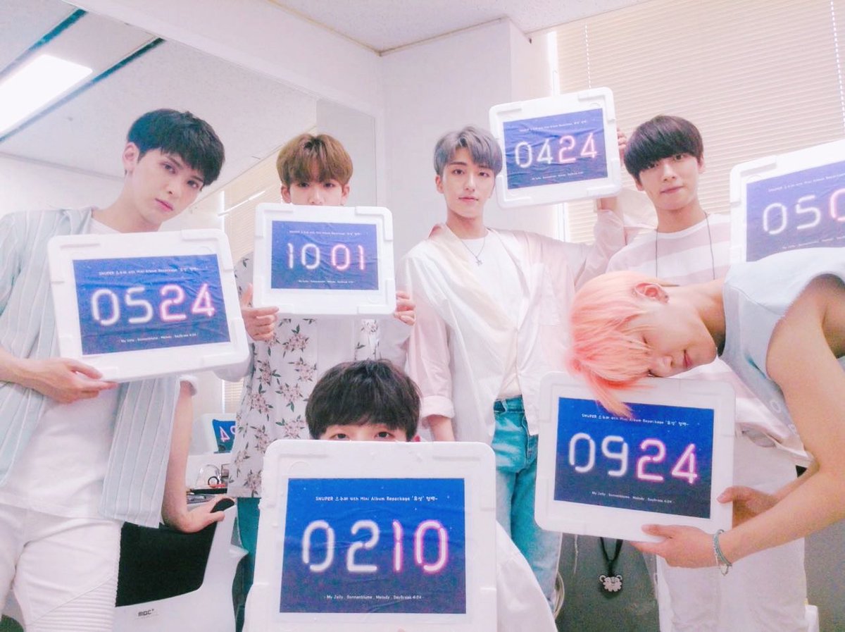 snuperofficial's tweet photo. [#스누퍼 방송알람⏰]

지금 7시! MBC MUSIC 쇼챔피언
#태웅 #세빈 염색 실화에요..?
#스누퍼 #유성 무대는 15번째로 기대해주세요🍨💕

#SNUPER #The_star_of_stars 🌠
#MBCMUSIC #쇼챔피언 #쇼챔 https://t.co/qdNeJUFBz0