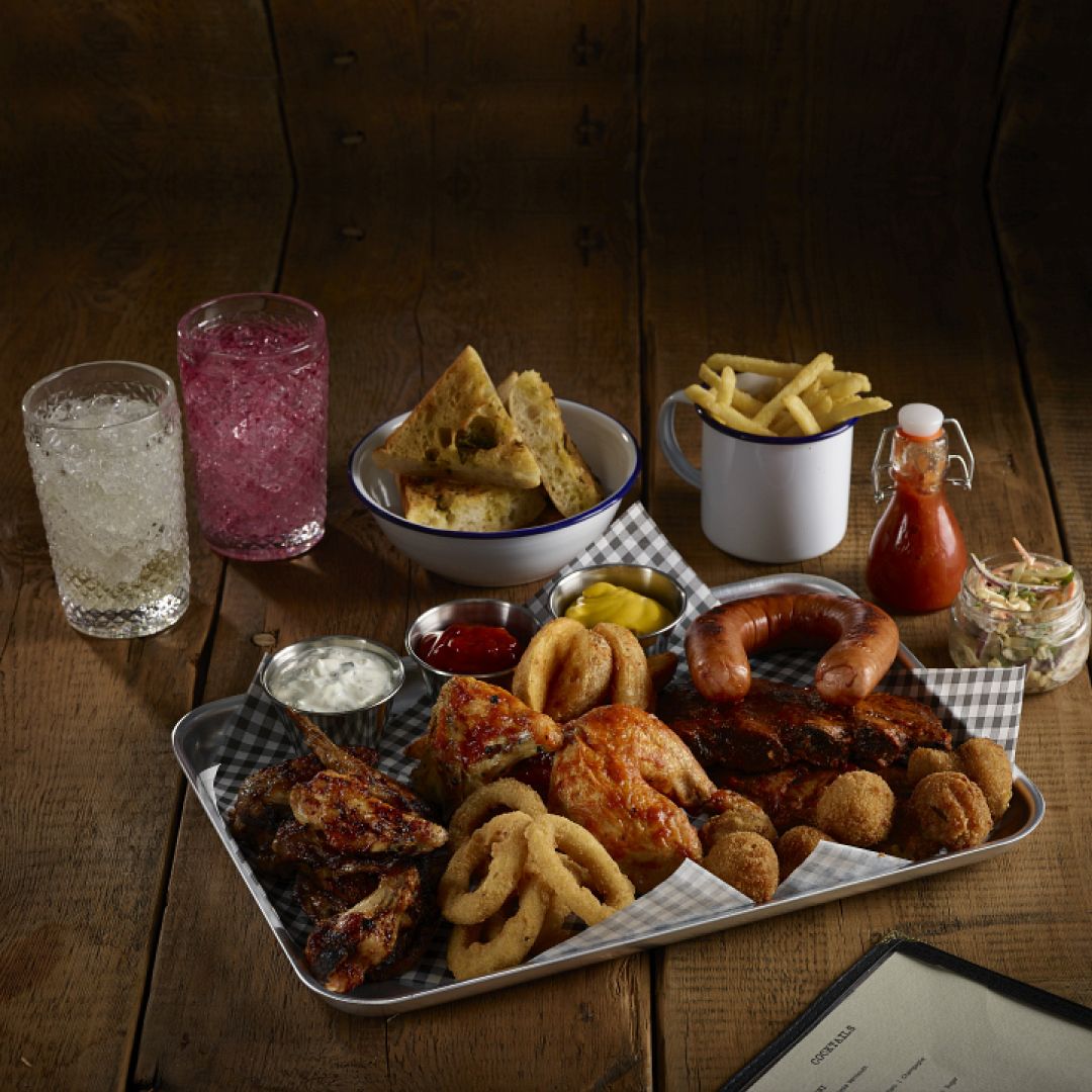 FoodcareDirect's tweet photo. 9 of the best American Diners to visit in Norfolk via @EDP24 https://t.co/4uHaVsLlkn 
Which ones are your favourite? #norfolk #foodie https://t.co/qWLmRNYKLQ