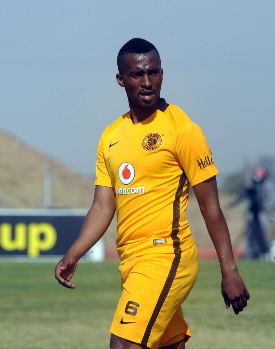 VodacomSoccer's tweet photo. Are you satisfied with your team's activity in the transfer market? Tweet us your thoughts. #PSLSigningSeason https://t.co/MENFLlPbXf