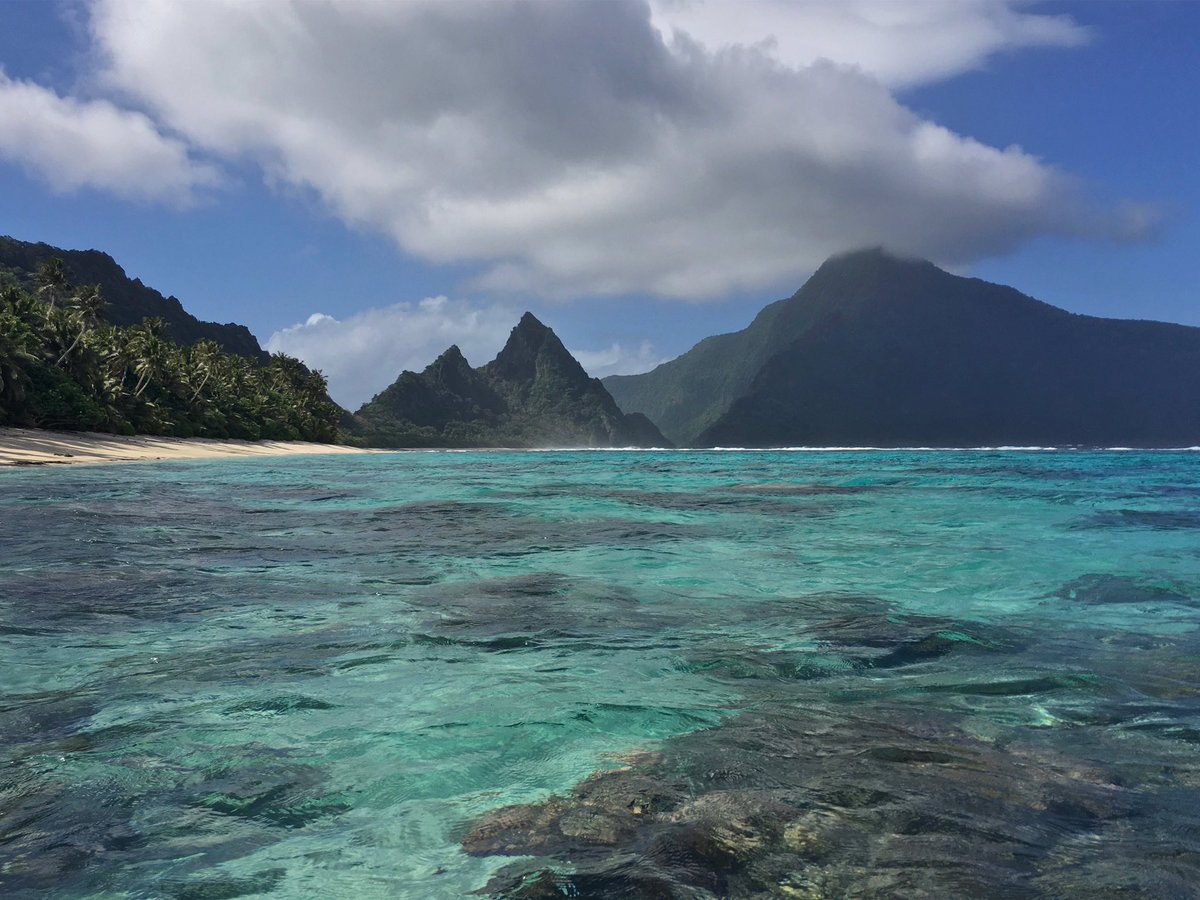 The colors of Ofu. 💙💚☀️😍