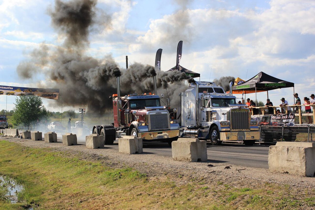 SmoothTruckFest's tweet photo. #SmoothTruckFest is only 24 days away! Come enjoy a #ComedyNight, a #Carshow, #Races and music by @mtrench @neondreams @absolutejrny &amp; #HIFI https://t.co/3sY2SrGY0A