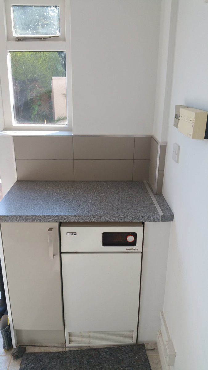 Torbayboilers's tweet photo. More days = more quality boilers. @vaillantuk boiler &amp; @ADEY_Pro filter both with a super splendid 10yr warranties 😉😎 Brixham. Devon. https://t.co/uAKxPfGd0H