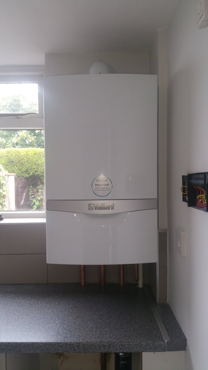 Torbayboilers's tweet photo. More days = more quality boilers. @vaillantuk boiler &amp; @ADEY_Pro filter both with a super splendid 10yr warranties 😉😎 Brixham. Devon. https://t.co/uAKxPfGd0H