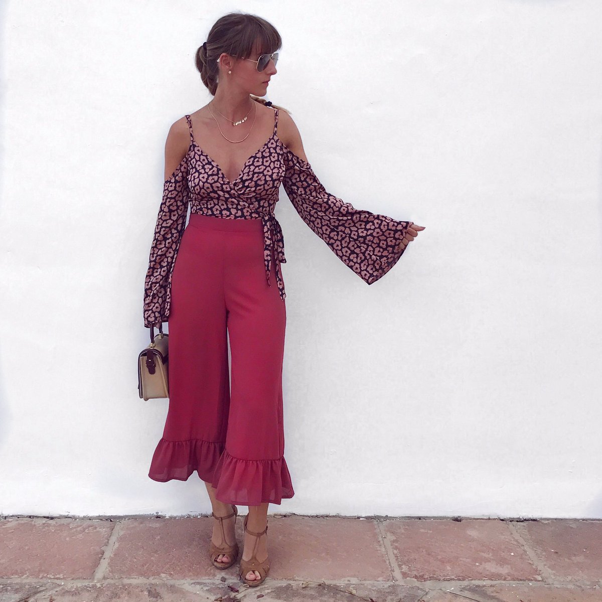 EmFaulconbridge's tweet photo. Crushing over my Missguided combo. Thank you @Missguided https://t.co/Evj6qnS6PX