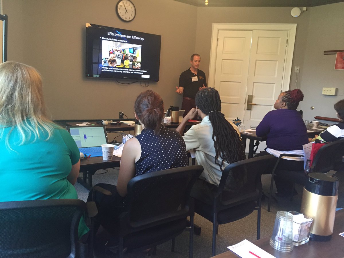 TriuneMfg's tweet photo. Learning about mobile #neutoscience learning from Billy Rosen at #mlcc2017! #stemed #mobilelab https://t.co/JCU15gHQTW