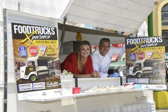 _TTorremolinos's tweet photo. #Ocio+#gastronomía+#música en un solo lugar | 26-30 Julio | La Nogalera #Torremolinos ¡Vive la #Foodtruck Xperience! https://t.co/7sEP85PF32 https://t.co/LP0GRoMJsJ