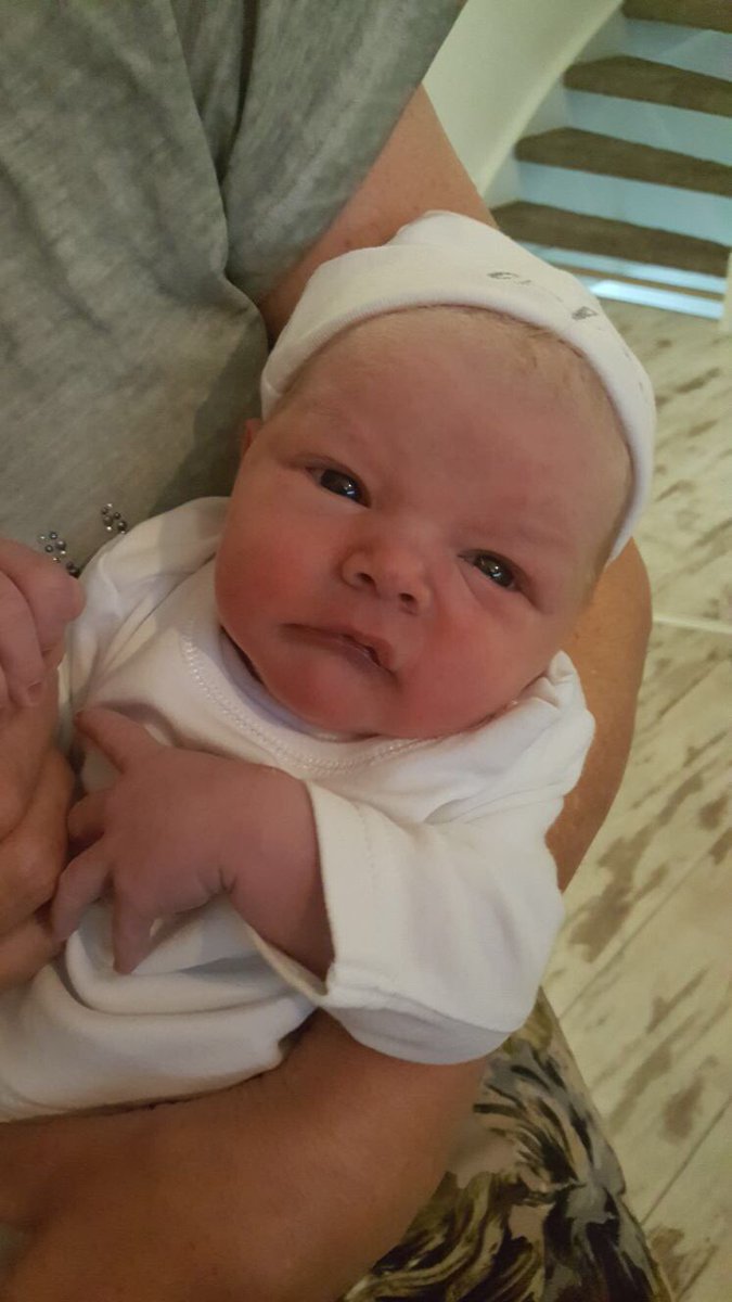 romkesbas's tweet photo. Vandaag weer trotse vader geworden van een gezonde jongen Liam #dankbaar🙏🏻 https://t.co/iEDVy6ggRe