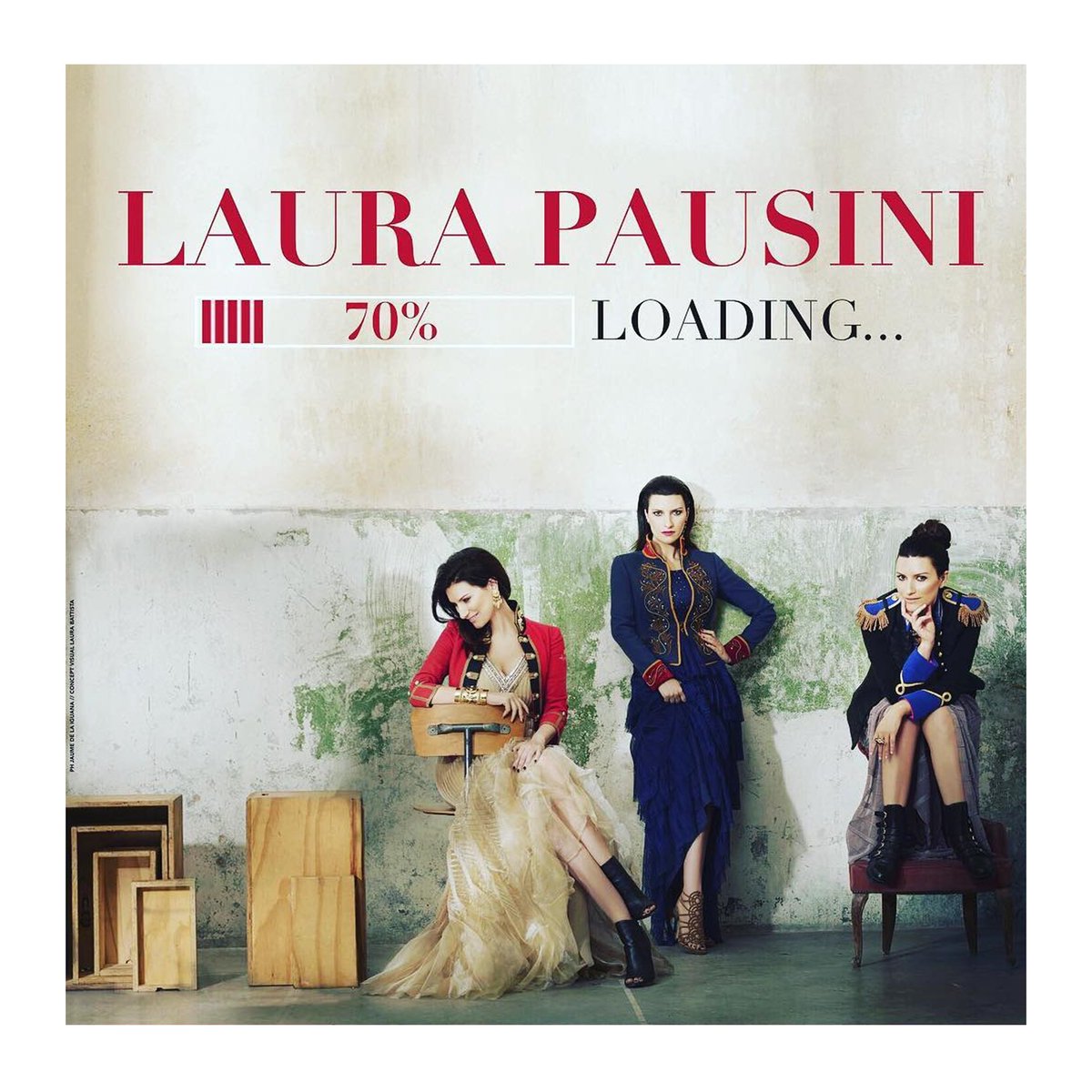 MAPcomm's tweet photo. Un nuovo indizio di @LauraPausini in merito al suo nuovo #album! #Shoes: #LORIBLU • #MapCommunication #cantante #tour #musica #laurapausini https://t.co/DXnMwPCq9A
