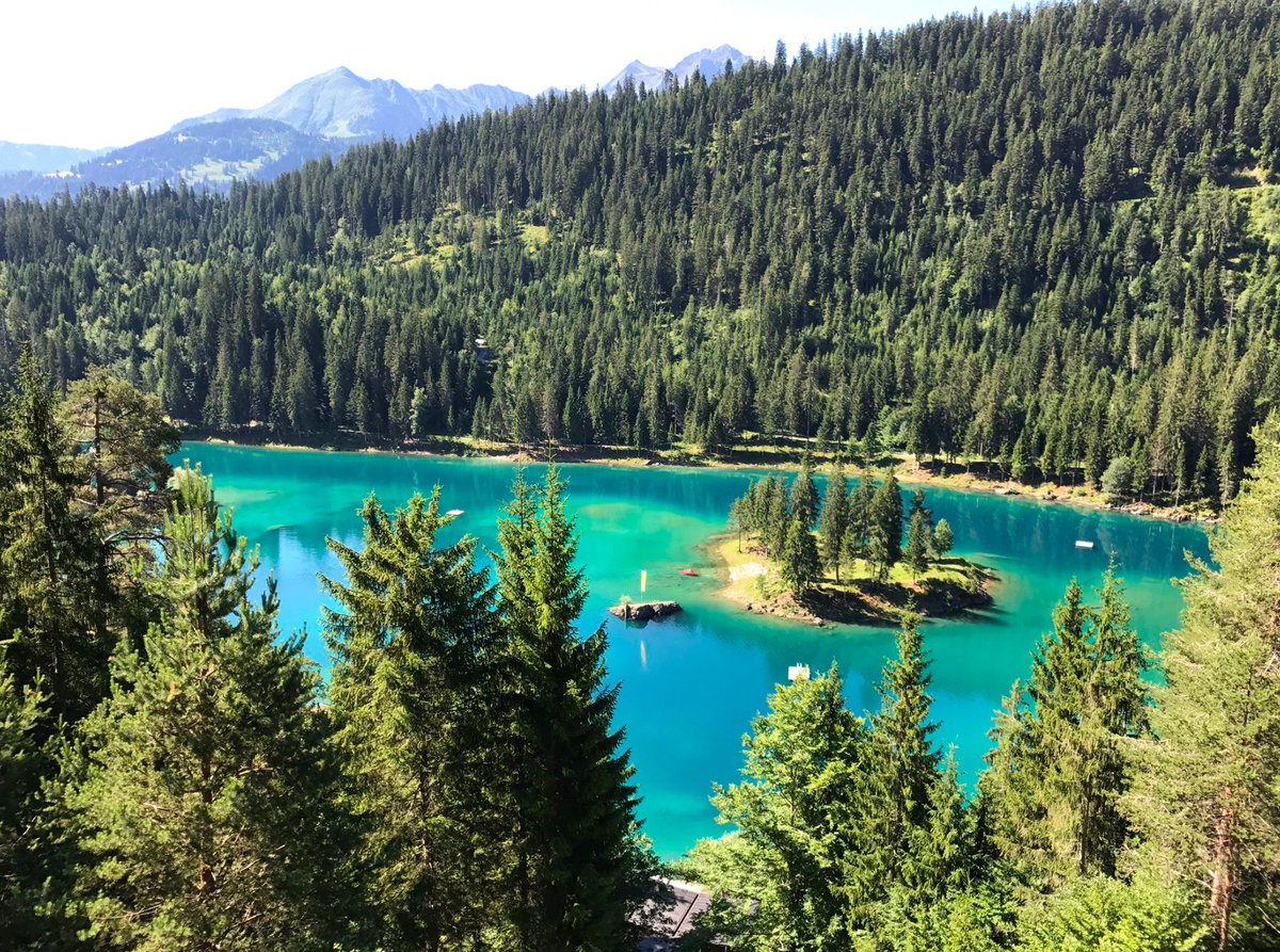 sommerprogramm's tweet image. #slowfood-Aficionado und UX-Hero @3monte ist harte Konkurrenz für @oswaldmartin im Wettbewerb um die schönste Aussicht: