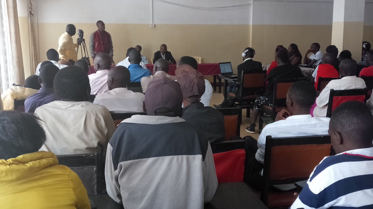 goddybarasawere's tweet photo. @SirNguti @MustafaAmaganga @kot Credit goes to the @youthagenda254 for having a session with the youth in KITALE ##DearPolitician #PeaceVote https://t.co/EdnzvIVr2t