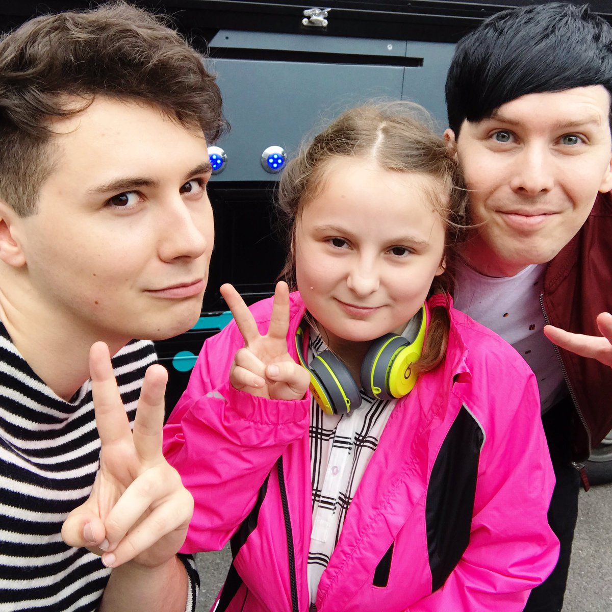 danielhowell's tweet image. had fun getting beaten at mario kart by nicole for @makeawishuk today #ironicpeacesigns