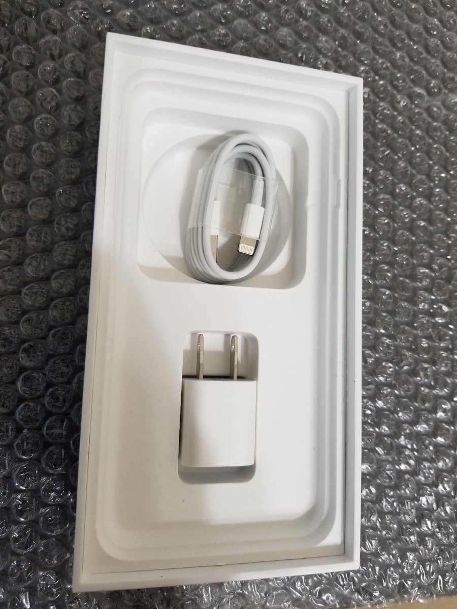 718ft's tweet image. IPHONE 7 PLUS GIVEAWAY!

To Enter:(i'll check)
-Follow @718ft 
-Turn ON Notifications 
-RT &amp;amp; LIKE THIS 
-Show Proof!

GOODLUCK TO YOU !❤️🍀