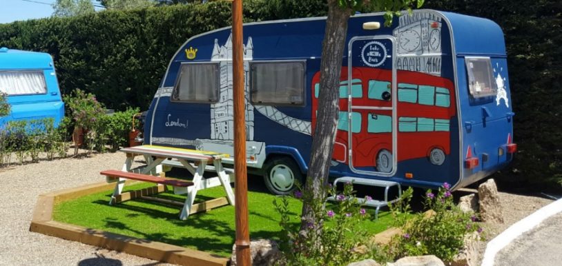 bungalowsclubEN's tweet photo. Adventure in the #caravans of Bungalows #LaMasia ! 😍

#Tarragona #CostaDaurada #familylog

https://t.co/vWdi1BJg0U https://t.co/nfqvxqSsVy