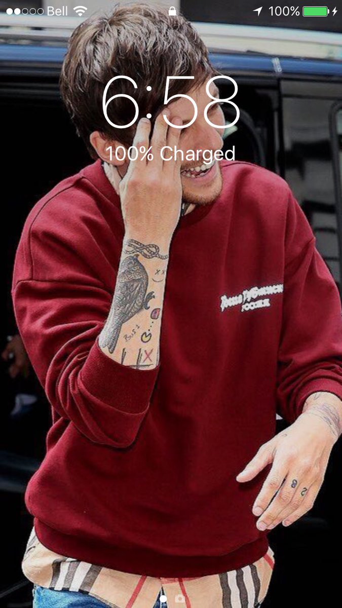 sunshinetommo28's tweet photo. Quite in love with my phone's layout. Babies in red 😍😍 https://t.co/gvR3u5s5XP