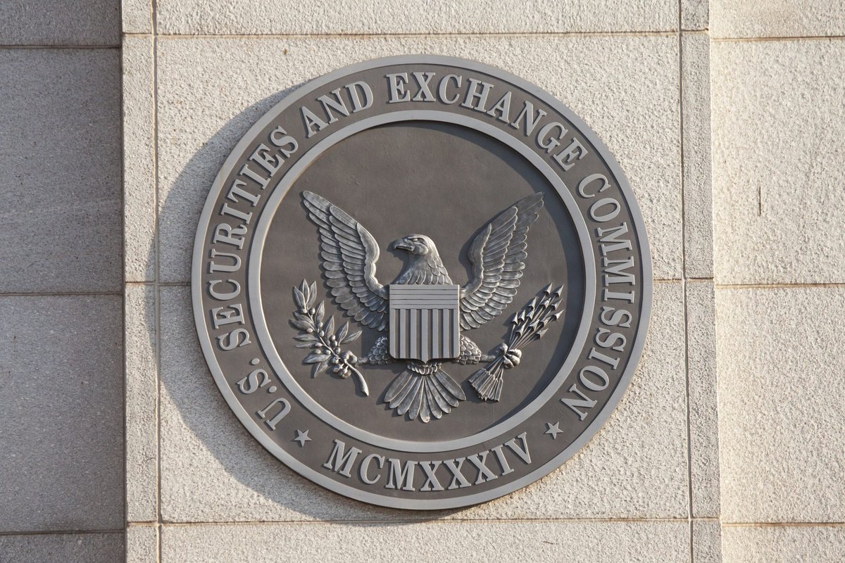 BitcoinNews's tweet photo. SEC Declares DAO Tokens Securities and ICOs Subject to Federal Securities Laws https://t.co/5gu8sYd1zX #bitcoin #regulation #fintech #ico https://t.co/3CzdartwOy