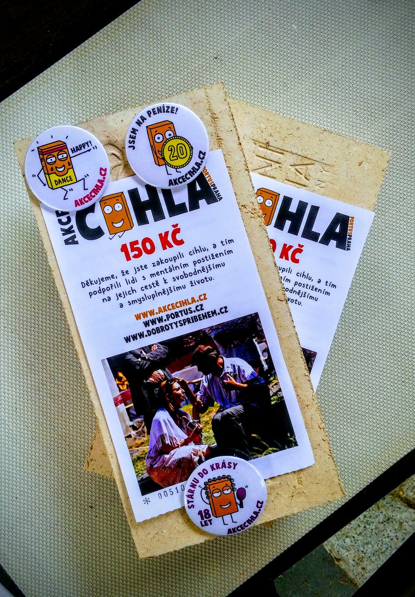 Realitydilna's tweet photo. Včera uzavřen obchod, tak se o vydělané peníze trochu podělíme. Koupil jsem tyto 2 cihly a příště podpoříme zase @zoo_praha 🐸 #sbírka #cihla https://t.co/11W8mo3qRx
