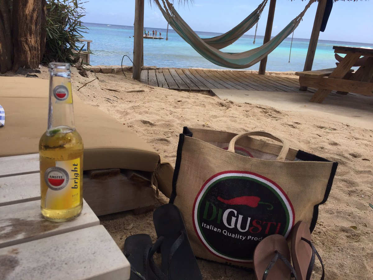 Waar neem jij onze DiGusti shopper mee naar toe? Maak een leuke foto van jouw tas op vakantie en win zo'n tas gevuld met €100 lekkernijen!