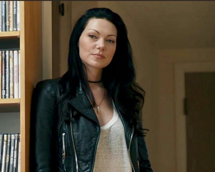bitchfield_'s tweet photo. Laura Prepon appreciation tweet 🌈 #OITNB https://t.co/j0L5Ji5yZ0