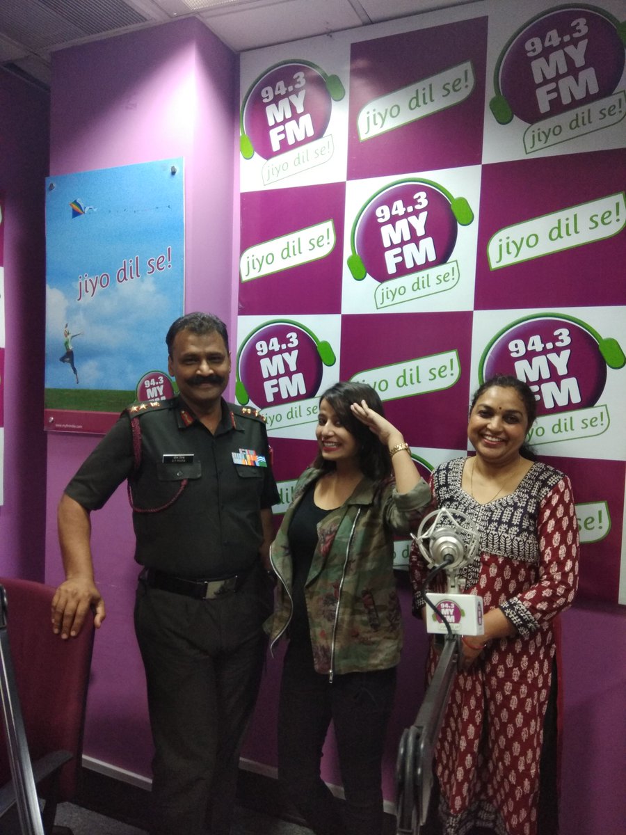 rjpihu's tweet photo. #KargilVijayDiwas 
In conversation with   #ColonelOPMishra   for his fearless contribution in #KargilWar with his  wife #MrsPriya . #MYFM https://t.co/Tg1laYiOcK