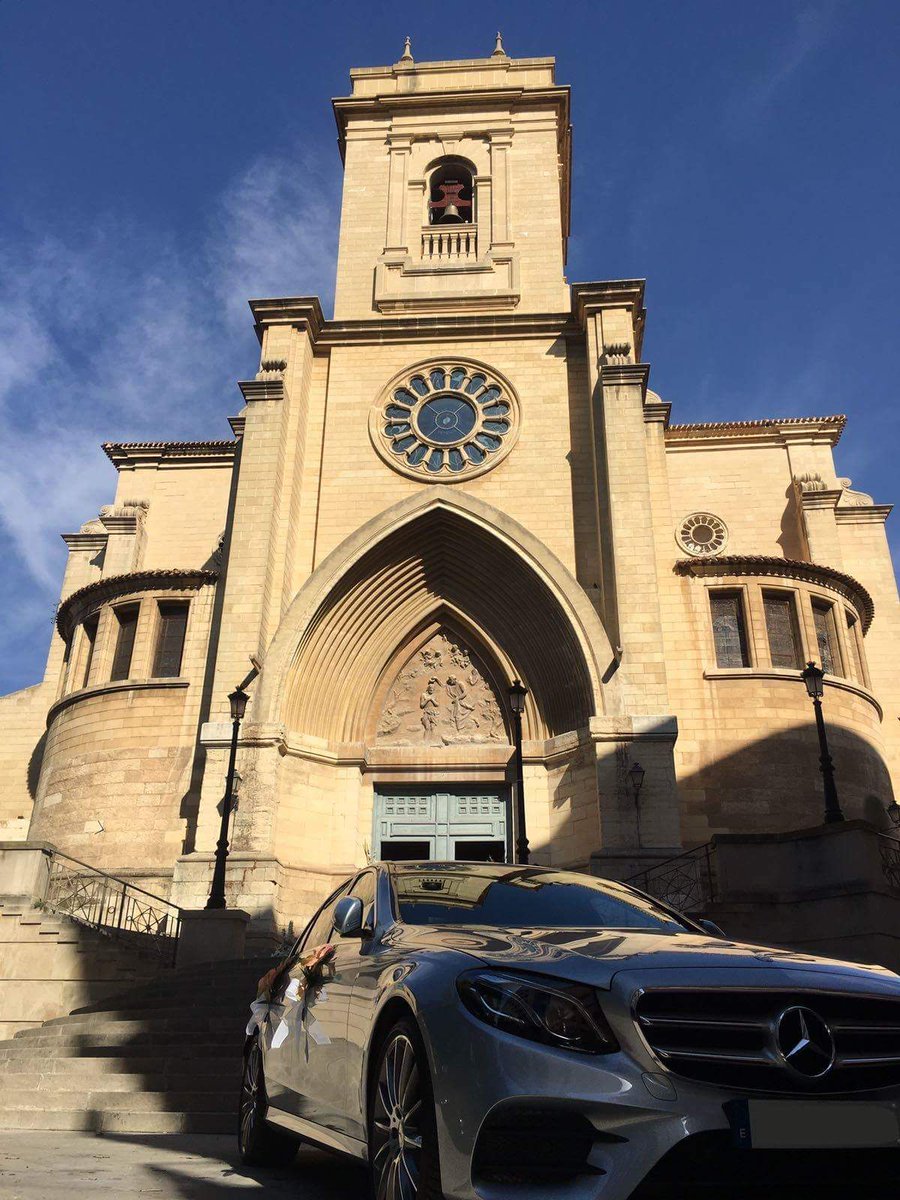 MB_Albacete's tweet photo. Espectacular imagen que nos envian nuestros amigos Manuel y Lourdes de su enlace a bordo de este #ClaseE #AMG Line! #MBsocial #MBExperience https://t.co/r4bKbjmweB