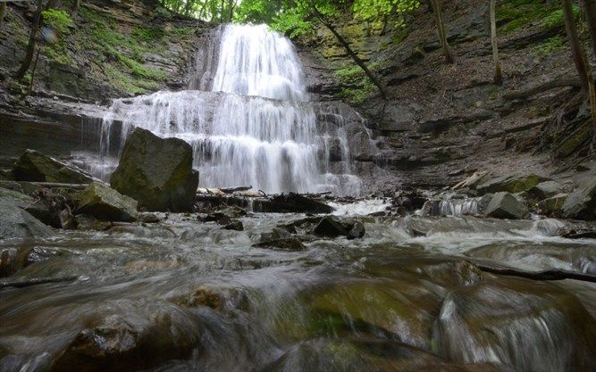 TheSpec's tweet photo. #HamOnt is the ‘true waterfall capital of the world’ - according Smithsonian Magazine | https://t.co/2h9O7gLH9Y https://t.co/YKkh3zf71E https://t.co/JtDpK03FhH