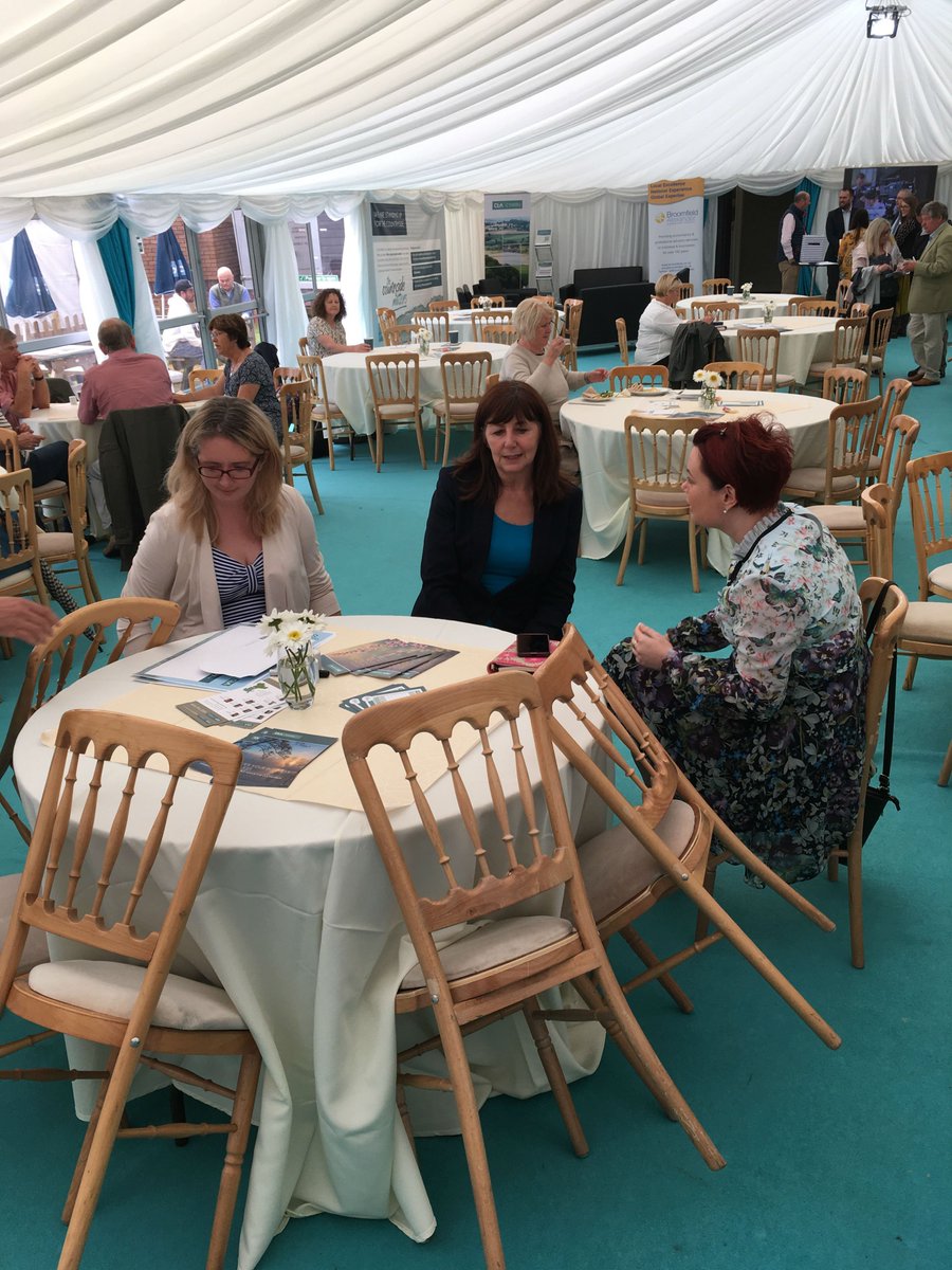 WGClimateChange's tweet photo. Good to catch up with @NFUCymru @FUWPress @CLATweets at #RoyalWelshShow #RWS17 https://t.co/yPxLohOCY1