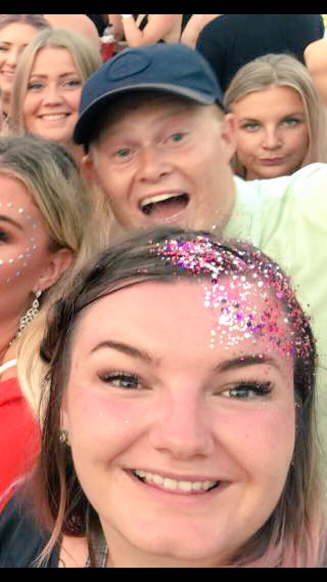 Hade visst så jävla roligt på creamfields förra helgen 😂