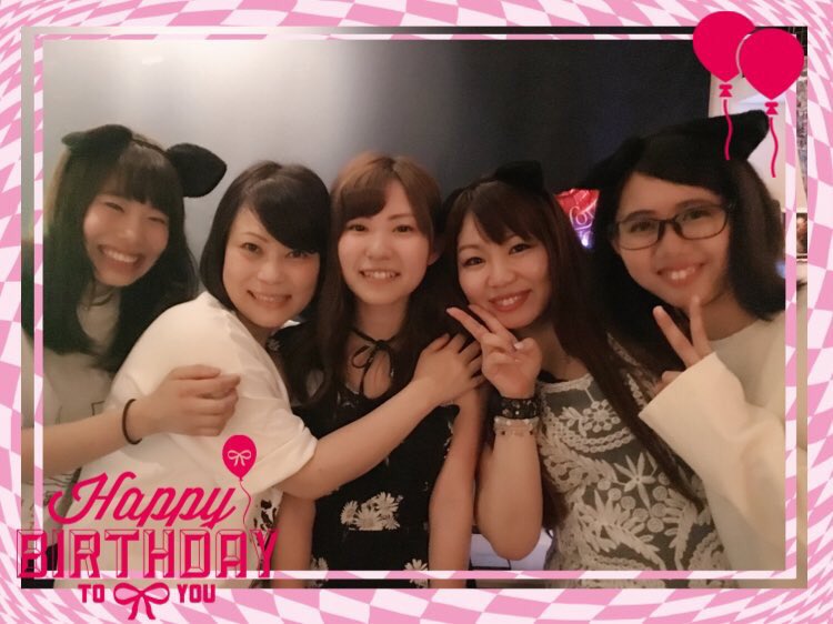 cafebar_bcats's tweet photo. 【拡散希望】
Cafe&amp;Bar B-catsは一緒に働いてくれるスタッフ大募集中です！.｡❁*
固定シフトではないのでシフトも毎月相談して決められます♪
18歳以上であれば年齢も問いません！
ご応募ご質問お気軽にお待ちしております🐈*゜
info@bcats.jp https://t.co/DsxzReumJr