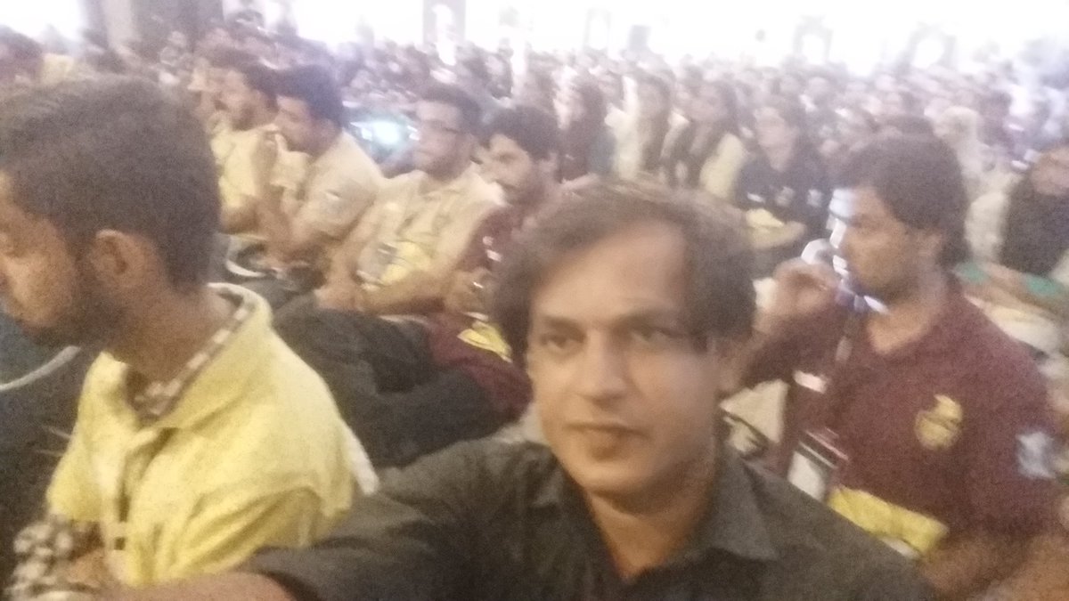 AbdulMalikoo7's tweet photo. Very Informative Speeches by Sponsors #YLC17 @soledupk @Team_SoL @KamranZR1 @KhaskhelyMaalik @jaliawala https://t.co/Dj5bxC14Z7