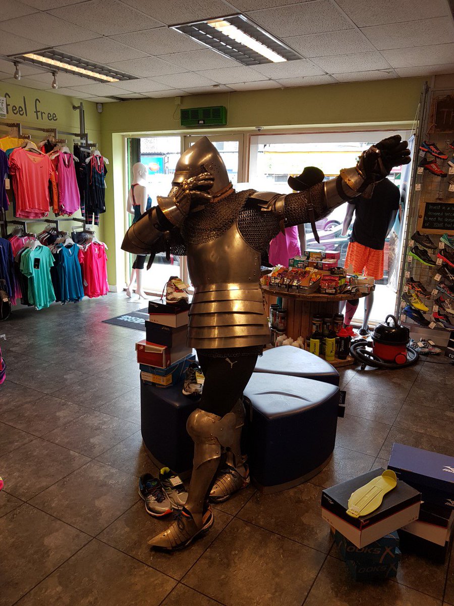 SirRunALot1's tweet photo. Sometimes after a run I just like to pop into @MotiCardiff and DAB, always good to check the mobility in the suit #DAB https://t.co/nilZOHPtvp
