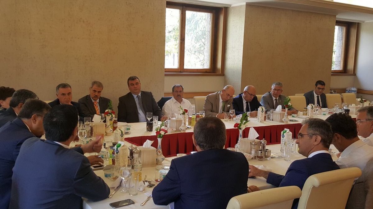 recep_konuk's tweet photo. Tarım, Orman ve Köyişleri Komisyonumuzdaki arkadaşlarımızla verimli bir istişare toplantısı yaptık. https://t.co/Nm3Ctdvjyl
