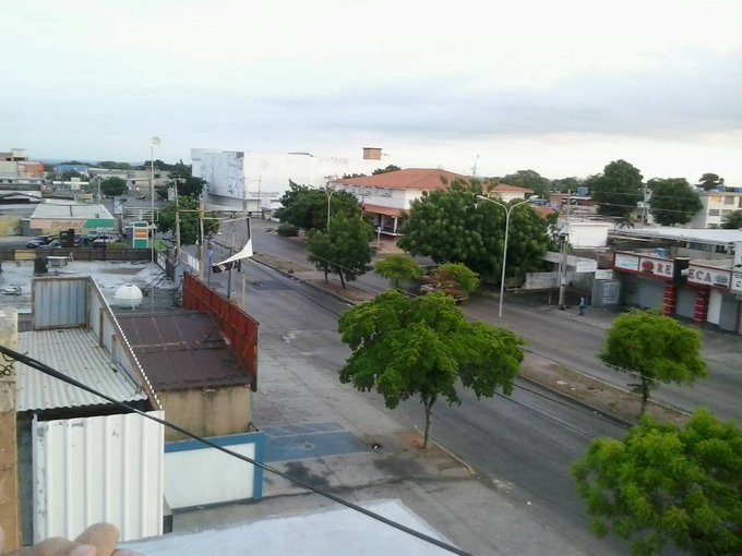 View image on Twitter