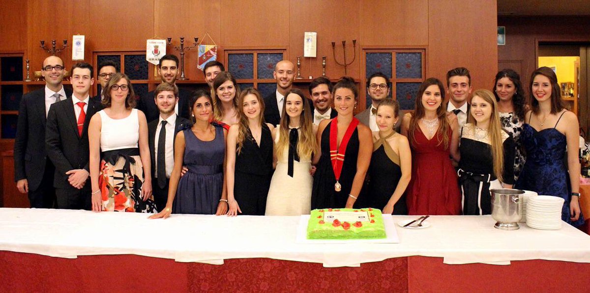 rotaractmg's tweet photo. New year, new adventures: ready to go! Good luck everybody🍀 #rotaractmonfalconegrado #weareready #fellowshipthroughservice #proudrotaractors https://t.co/pABVYdnylT