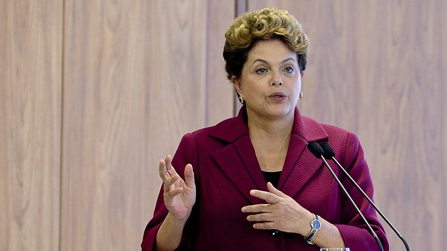 Dilma sinaliza candidatura, mas deve ser barrada crwd.fr/2kSRmXB