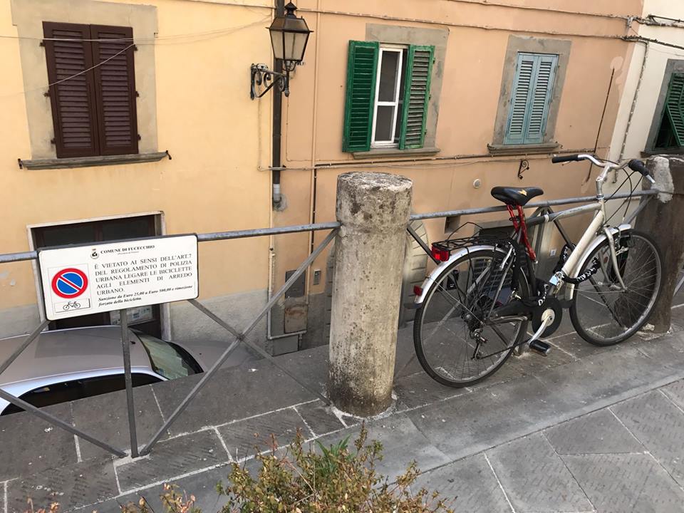 IlCuoio's tweet photo. Bici in divieto e attaccate agli arredi, blitz della Municipale di @comunefucecchio Multe fino a 500 euro
https://t.co/XDCeoYCQot https://t.co/42MFsbdUNF
