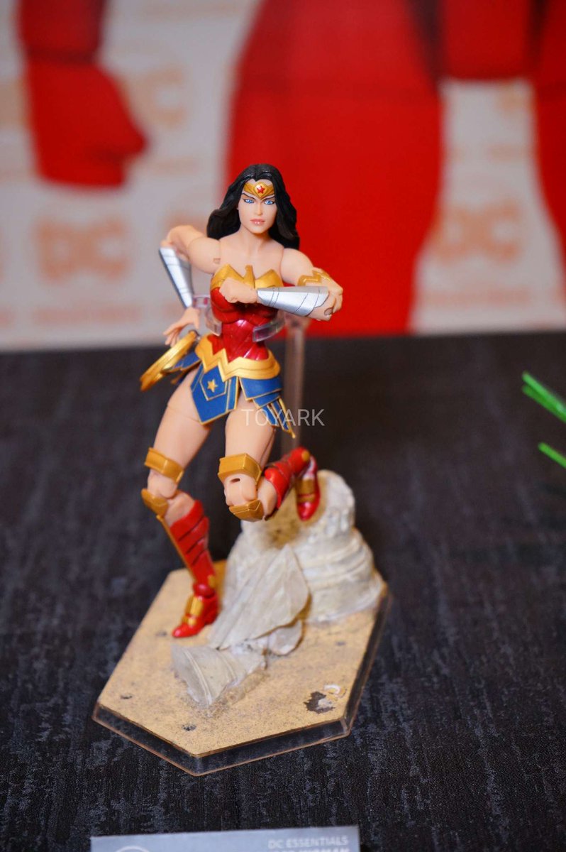 wonder woman dc essentials