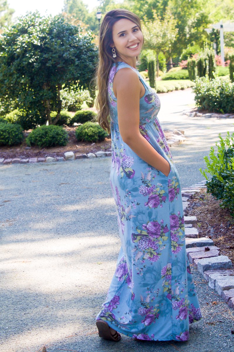 JacqMurdock's tweet photo. Sharing the perfect maxi dress from @ShopPinkBlush on the blog today! https://t.co/h5vWFYN6Vg https://t.co/okTFhs2aGr