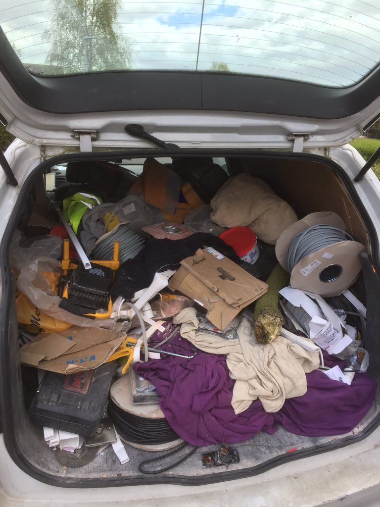 plumberparts's tweet photo. WOW! @Cdplumbin 's sparky's van is 'pretty full' 
YOU DON'T SAY! 🚚 #VanWars
#WildWestWednesday 🤠 #Plumbing @graham_merchant https://t.co/ePJ6mzSvP9
