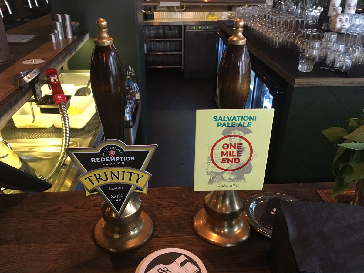 aplarge's tweet photo. My #SE1 #pub today is @FountainandInk. A couple of nice #locale options from @RedemptionBrew &amp; @OneMileEnd The pizza is pretty good too. https://t.co/uWQI1Tj12z