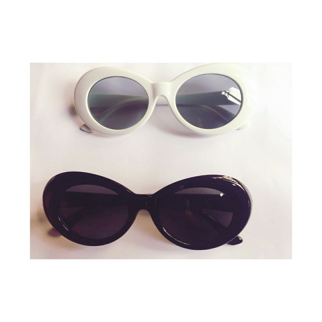 Fallestore's tweet photo. Kurt Cobain sunglasses both available 2k each 😍😍 https://t.co/n2cAp6yV3h