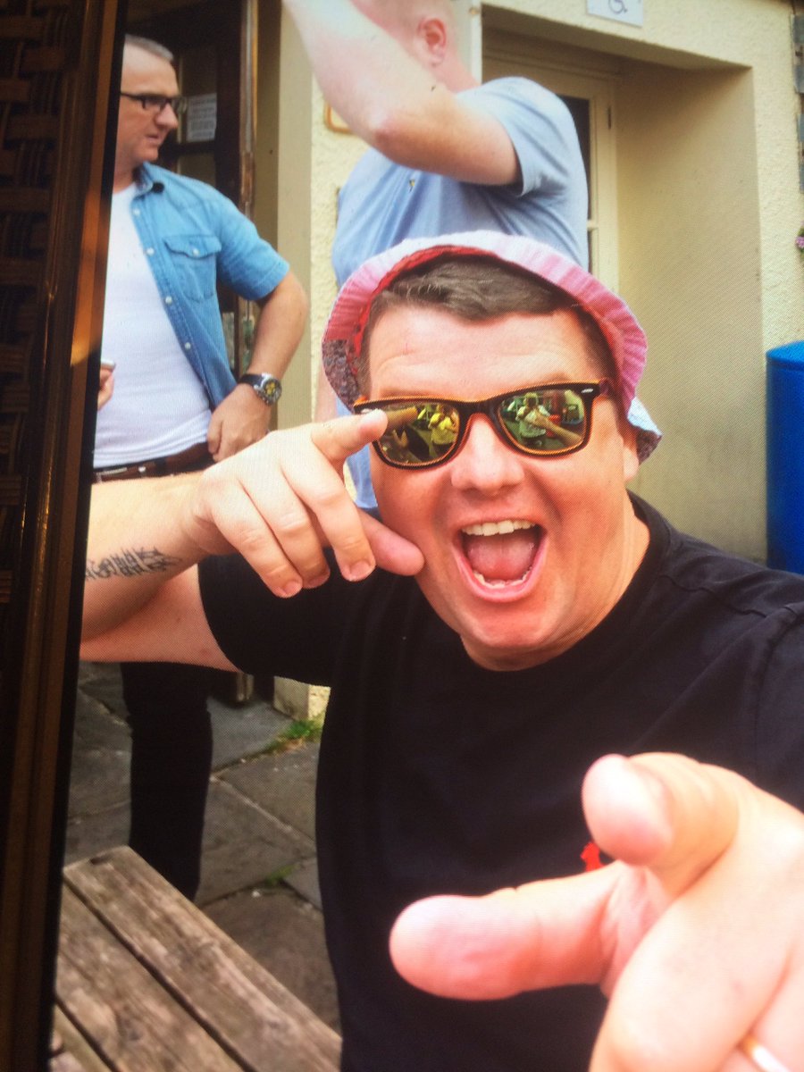 DaveyDavies's tweet image. Happy birthday Wayne have a great day pal @wolvesey #cleanoff