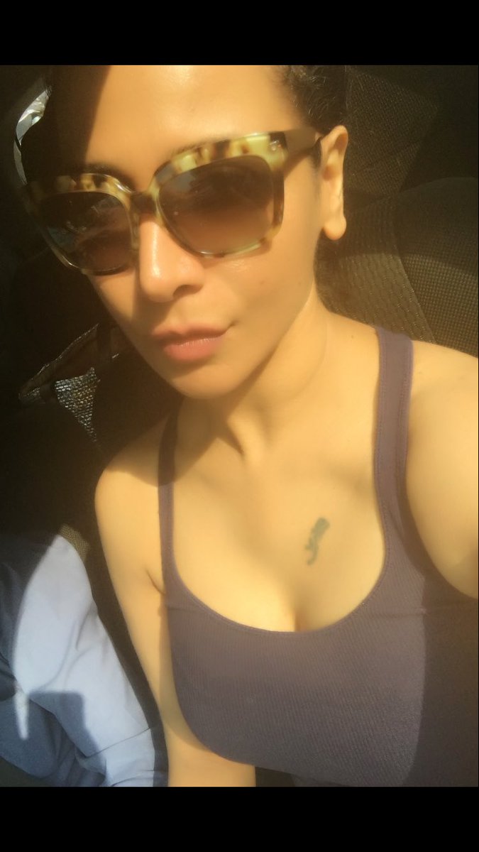 RituShivpuri's tweet photo. Holiday when u don't have to put on war paint 💄 #freedays #washedface #sunnies #lipbalm 😎 https://t.co/J5K8UgHpJP